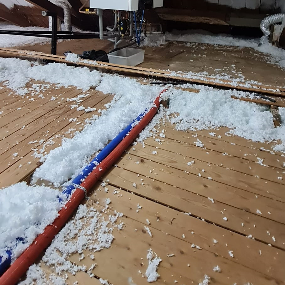Plafond isolatie aanbrengen